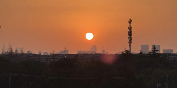 188金宝博体育登录入口-“逛超市都能遇到世界级车手”，这几天的上海成了“F1痛城”